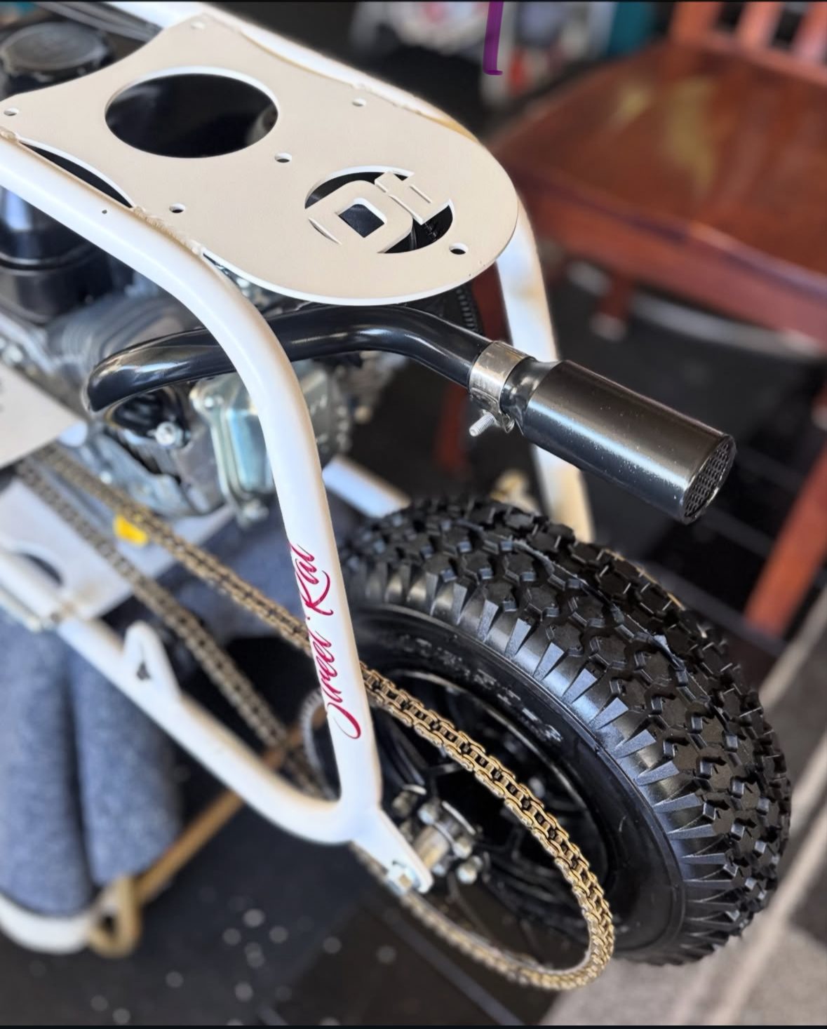 Street Rat chain and rear tyre detail